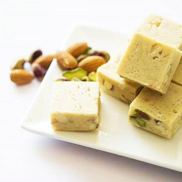 Mewa Kaju Bite